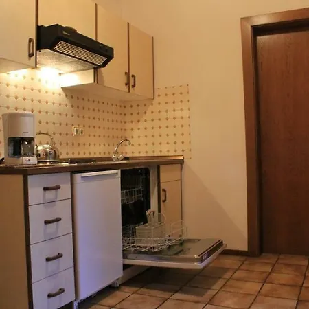 Haus Weber Pressegger 아파트